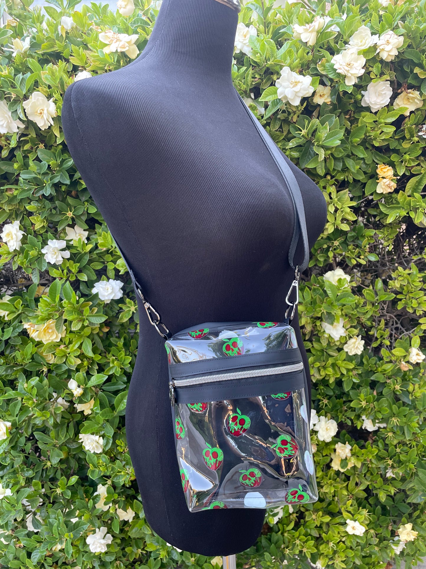 One Bite Babi Boxy crossbody